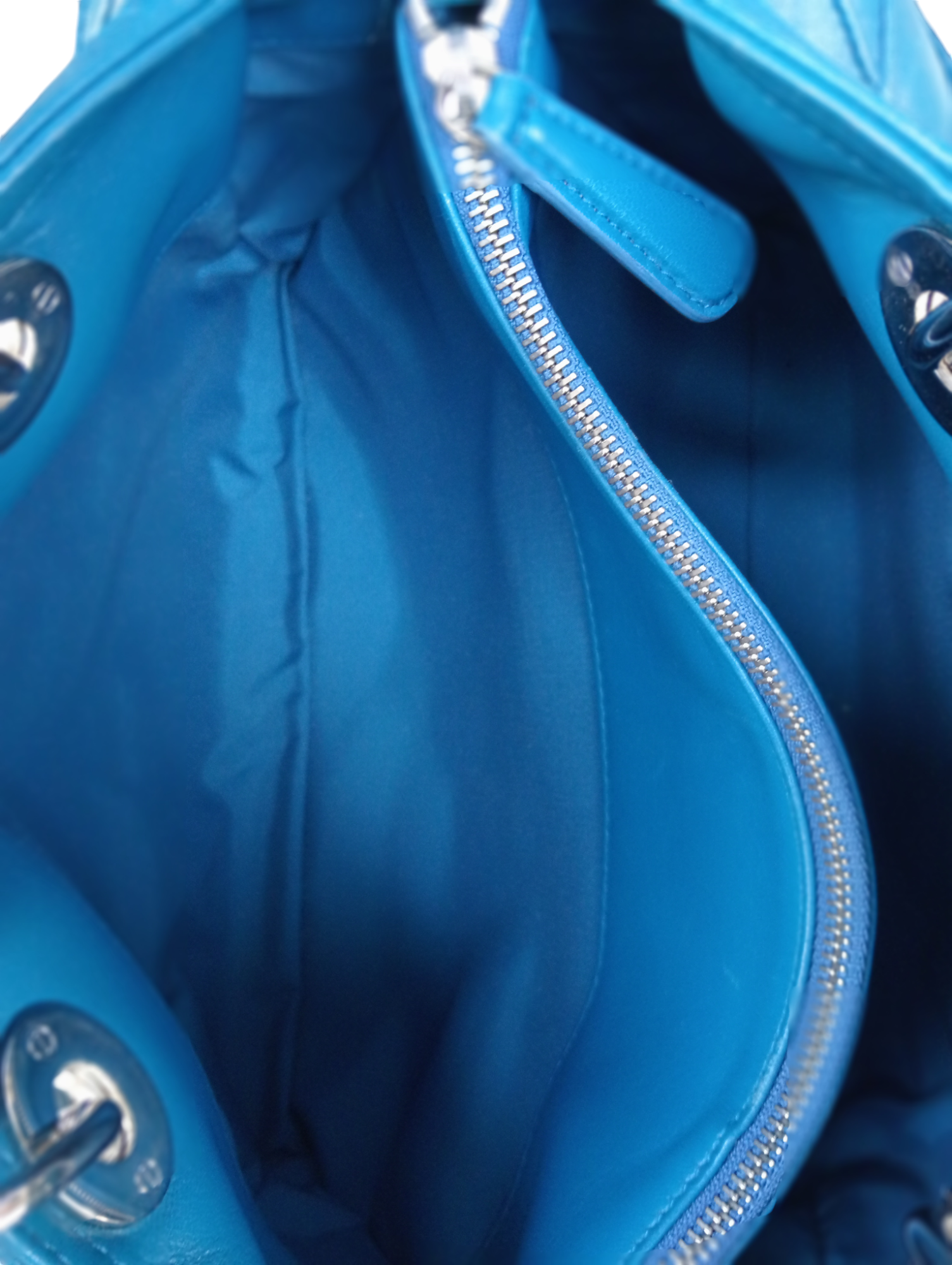 Photoroom-20240930_112115