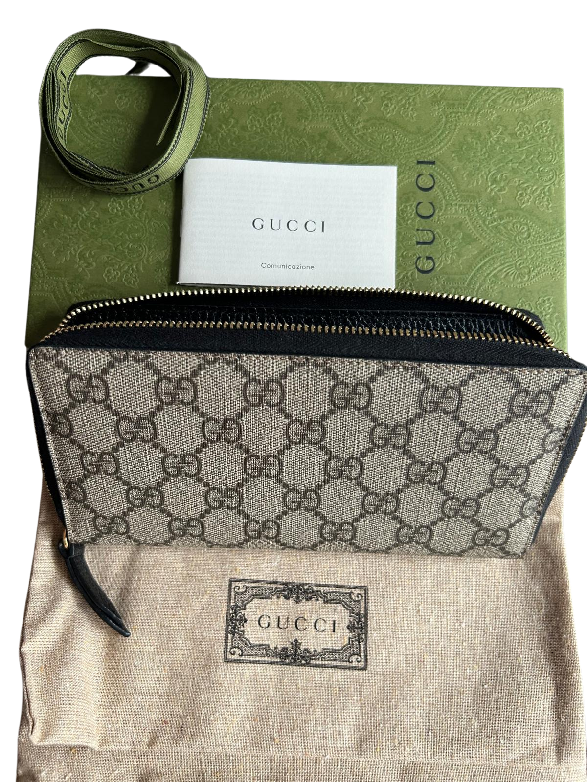 Cartera Gucci Marmont en lona GG