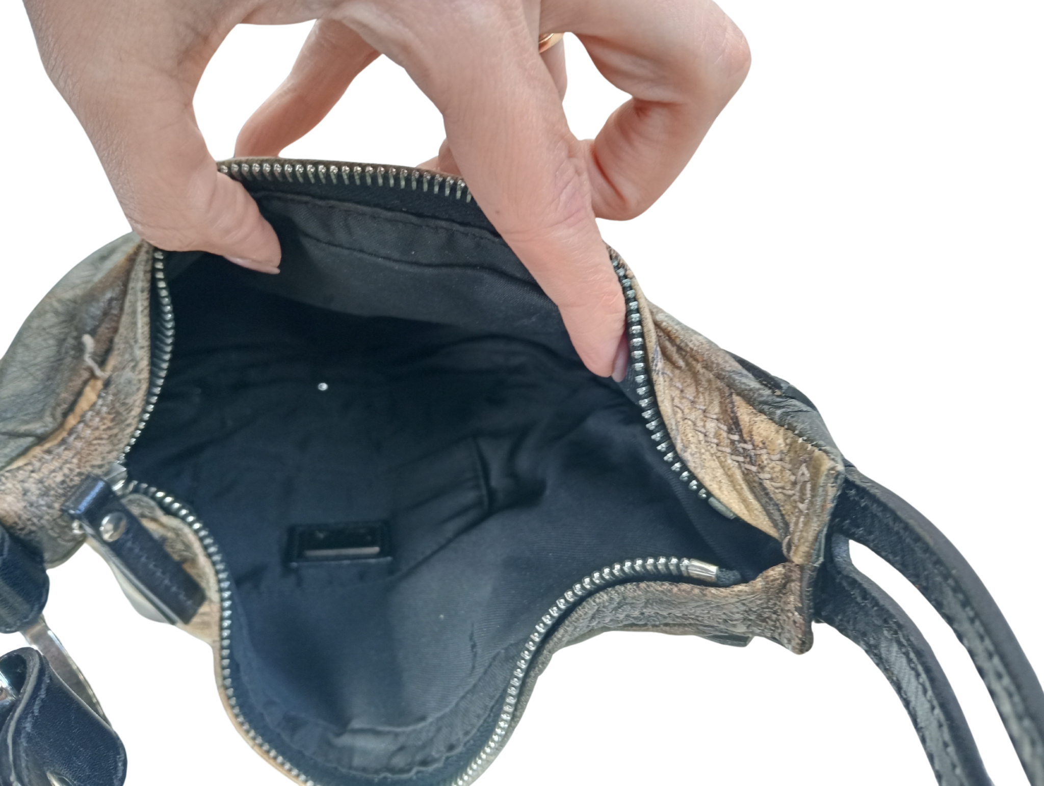 DISTRESSED SMALL OYSTER BAG